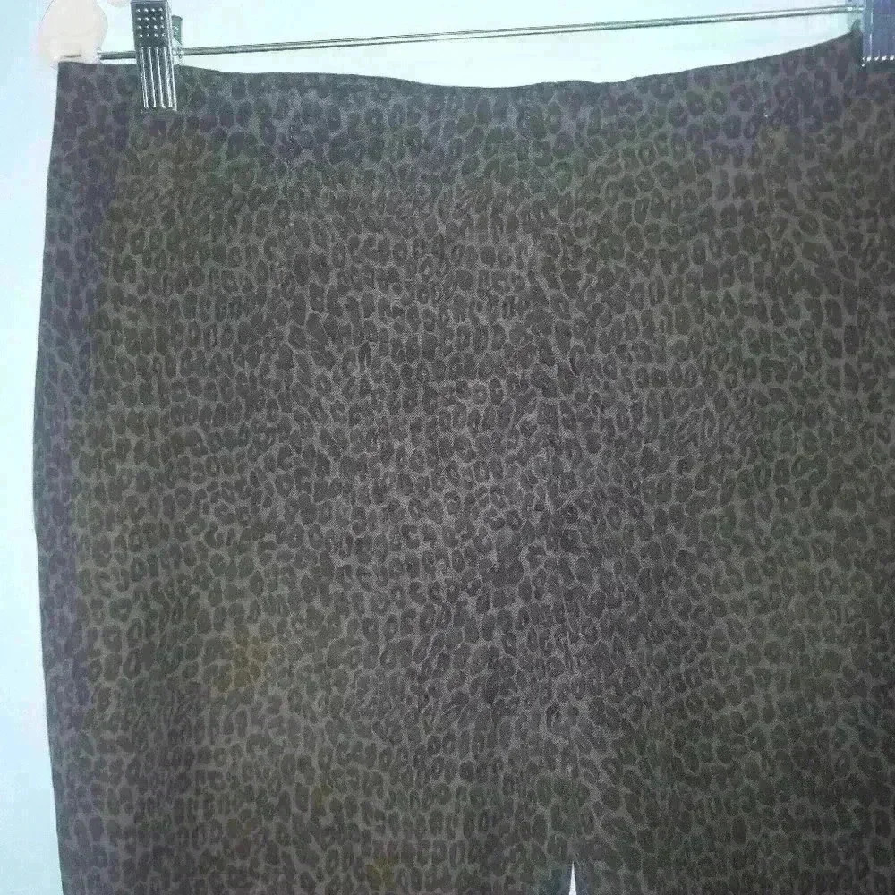 Time and Tru  size 14, animal print,, leopard print, dark grey pant - Picture 5 of 7
